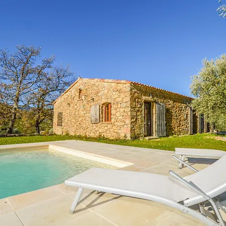 4 Bedroom Beautiful In