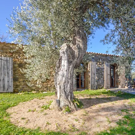 4 Bedroom Beautiful In