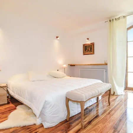 4 Bedroom Beautiful In 度假居
