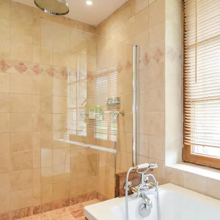 度假居 4 Bedroom Beautiful In